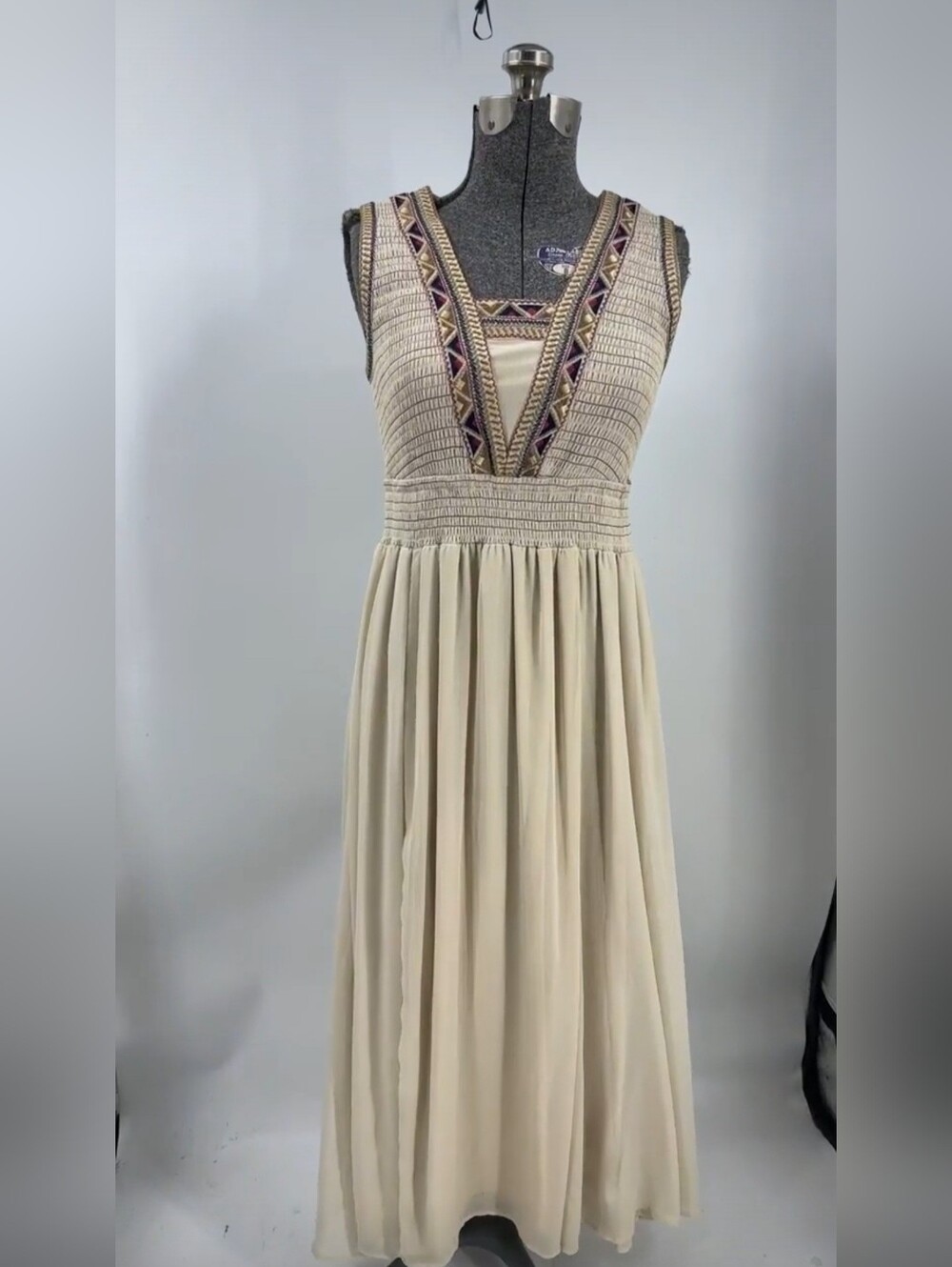 Reba Sleeveless Cream Maxi Dress with Embroidered V-Neck XL